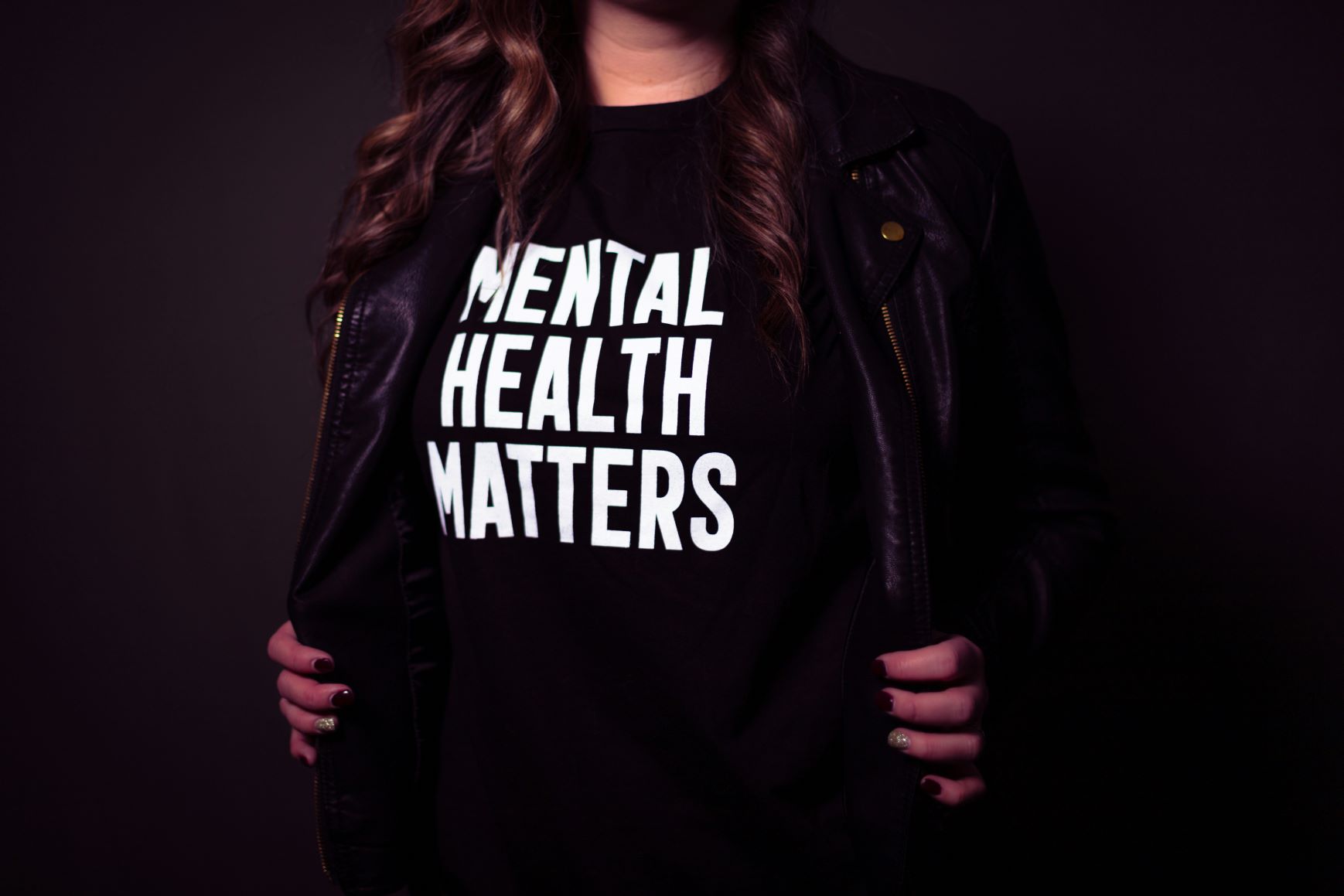 t-shirt that says 'mental health matters'