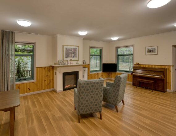 Thompson House small lounge